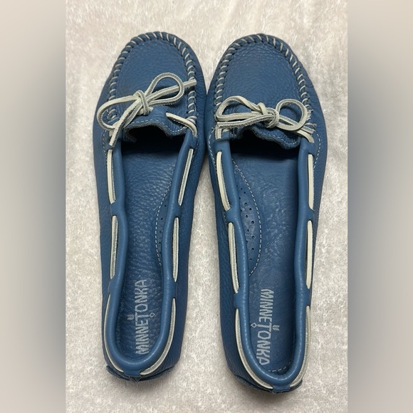Minnetonka light blue leather moccasins size 11 - Picture 2 of 10